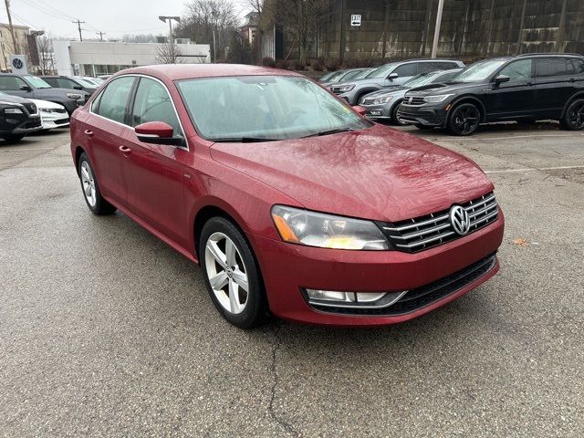 2015 Volkswagen Passat 1.8T Limited