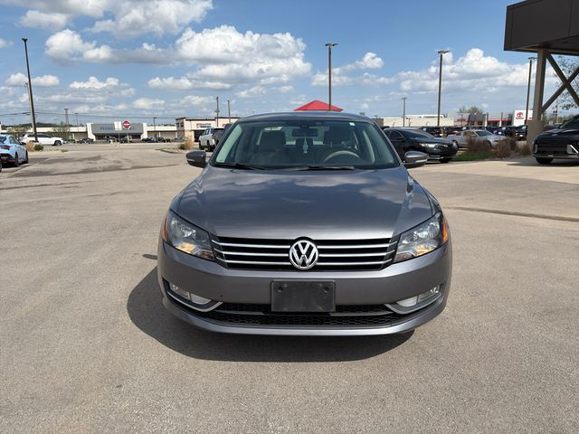 2015 Volkswagen Passat 1.8T Limited