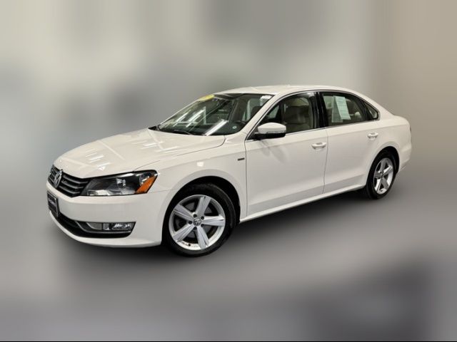 2015 Volkswagen Passat 1.8T Limited