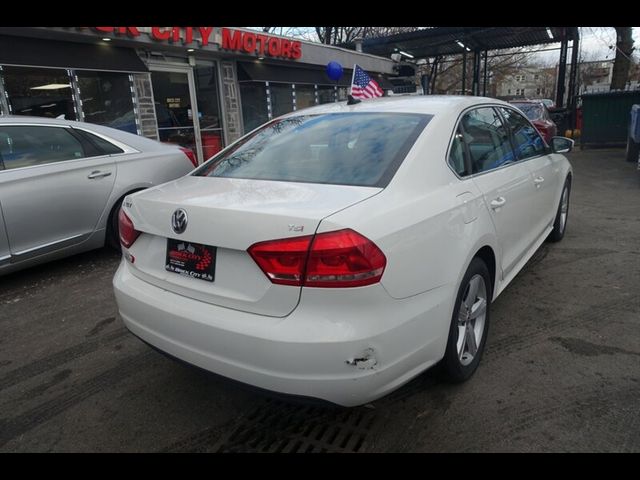 2015 Volkswagen Passat 1.8T Limited