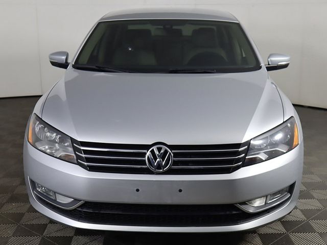 2015 Volkswagen Passat 1.8T Limited