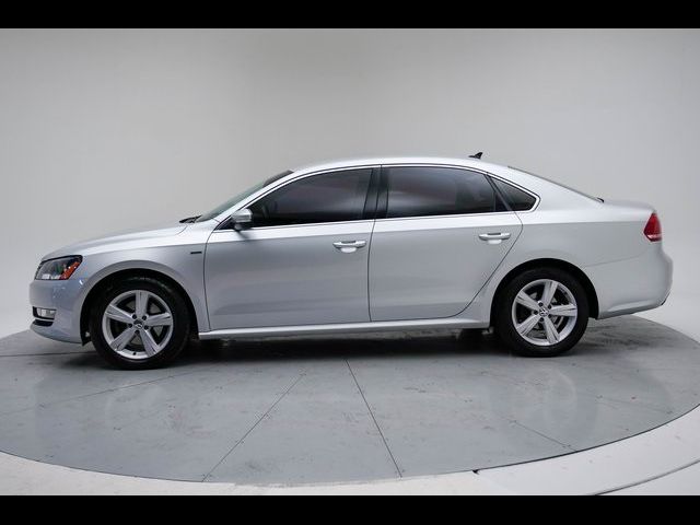 2015 Volkswagen Passat 1.8T Limited