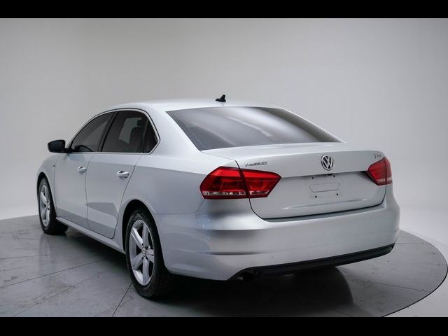 2015 Volkswagen Passat 1.8T Limited