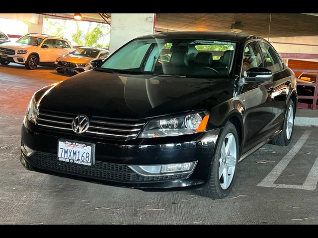 2015 Volkswagen Passat 1.8T Limited