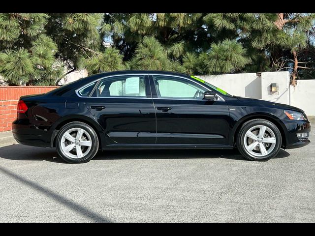 2015 Volkswagen Passat 1.8T Limited