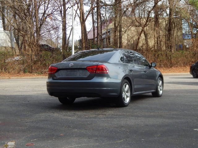2015 Volkswagen Passat 1.8T Limited