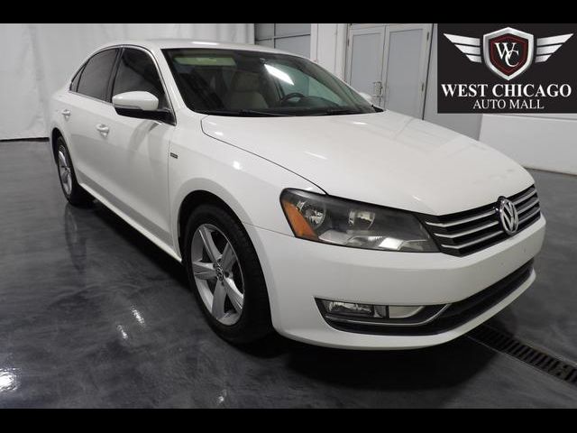 2015 Volkswagen Passat 1.8T Limited