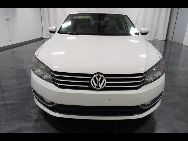 2015 Volkswagen Passat 1.8T Limited