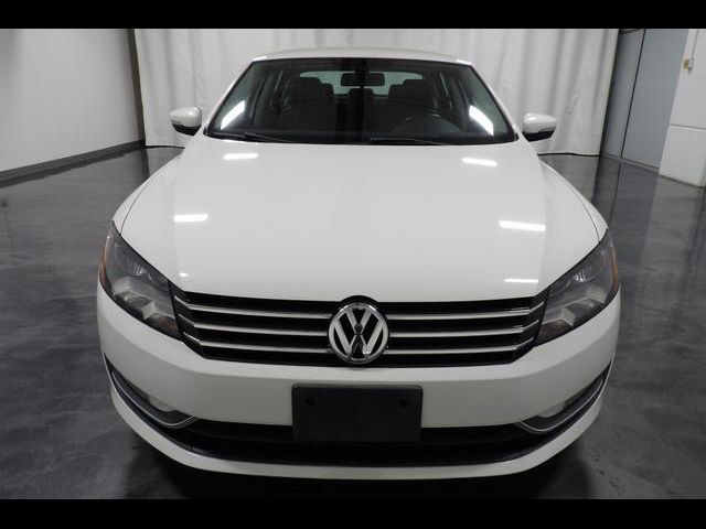 2015 Volkswagen Passat 1.8T Limited