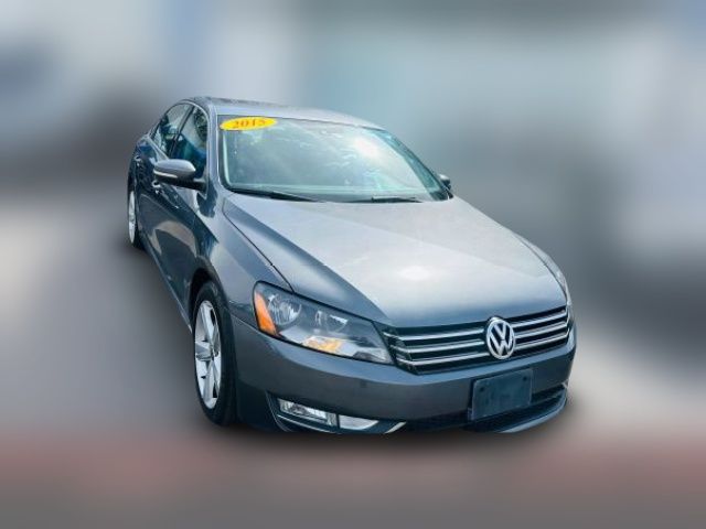 2015 Volkswagen Passat 1.8T Limited