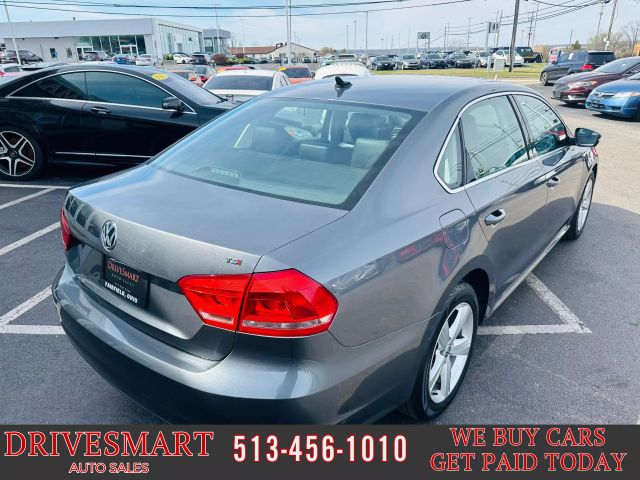 2015 Volkswagen Passat 1.8T Limited