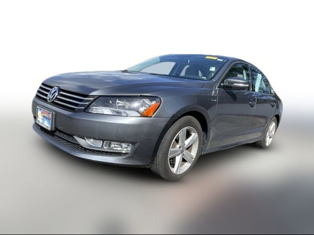 2015 Volkswagen Passat 1.8T Limited