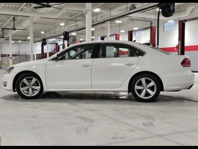 2015 Volkswagen Passat 1.8T Limited