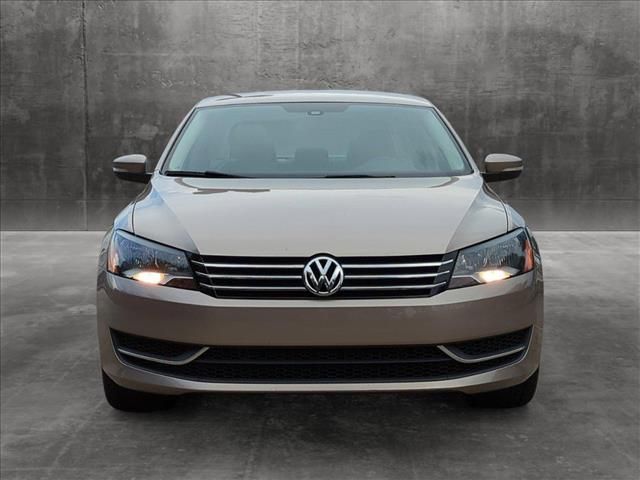 2015 Volkswagen Passat 1.8T SE