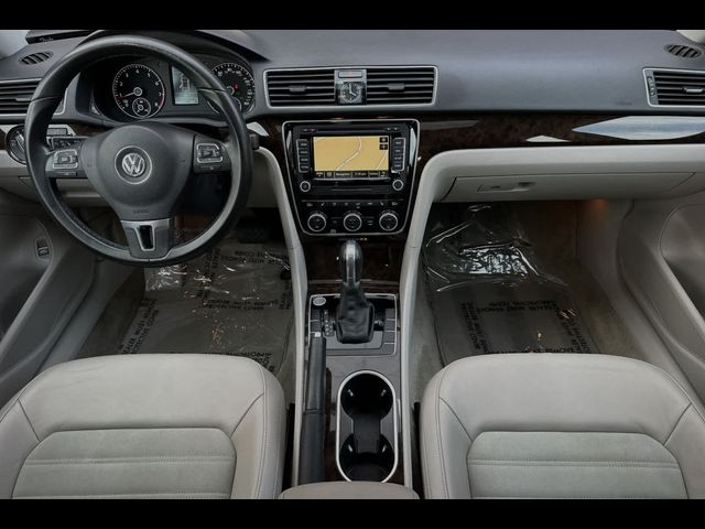 2015 Volkswagen Passat 1.8T SEL Premium