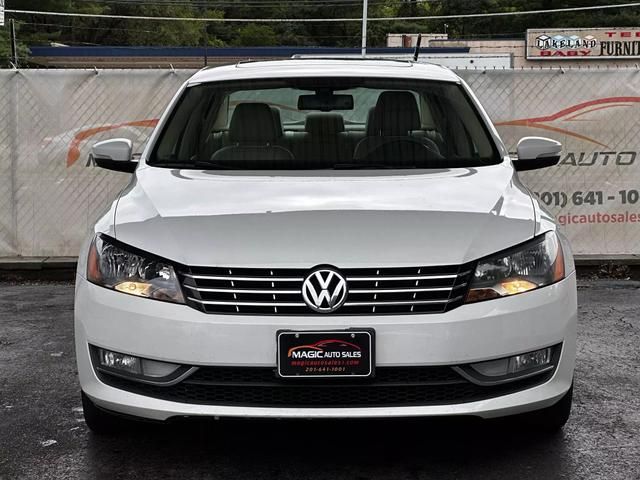 2015 Volkswagen Passat 1.8T SEL Premium