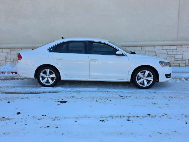 2015 Volkswagen Passat 1.8T SE