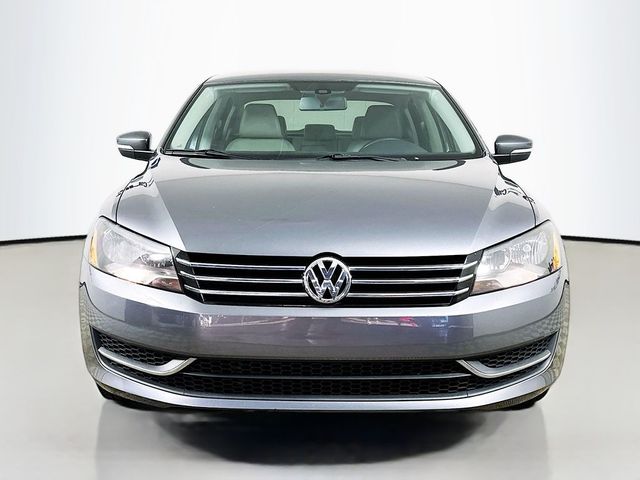 2015 Volkswagen Passat 1.8T Limited