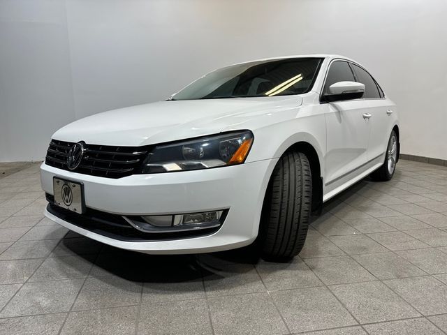 2015 Volkswagen Passat 2.0L TDI SE Navigation