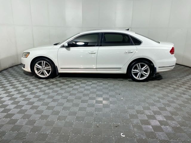 2015 Volkswagen Passat 2.0L TDI SE Navigation