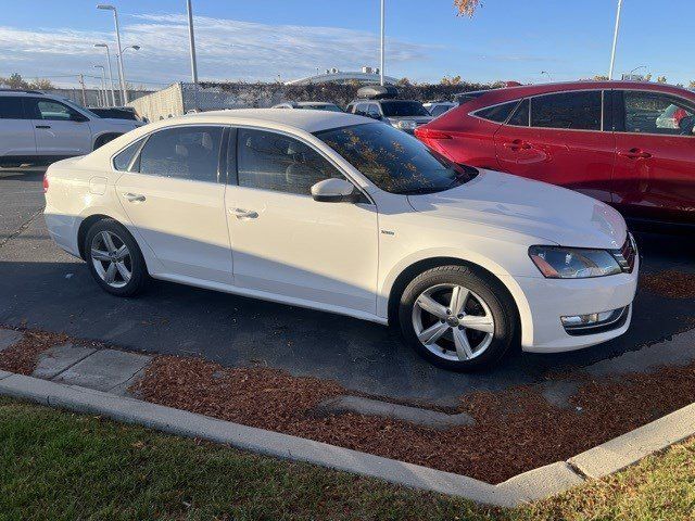 2015 Volkswagen Passat 1.8T Limited