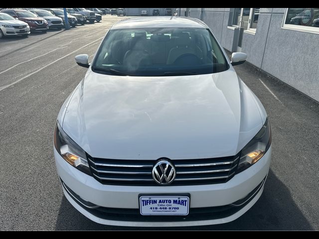 2015 Volkswagen Passat 1.8T Limited