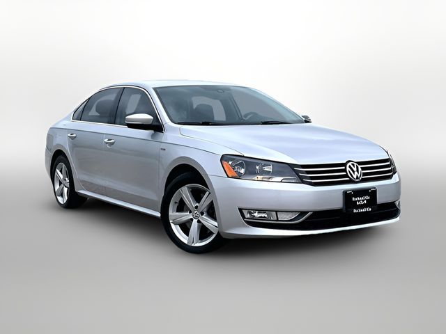 2015 Volkswagen Passat 1.8T Limited