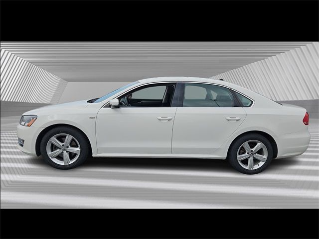 2015 Volkswagen Passat 1.8T Limited