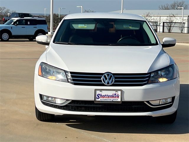 2015 Volkswagen Passat 1.8T Limited