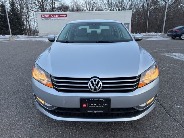 2015 Volkswagen Passat 1.8T Limited