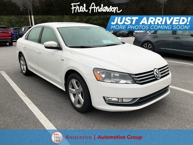 2015 Volkswagen Passat 1.8T Limited