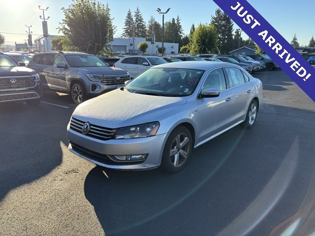 2015 Volkswagen Passat 1.8T Limited