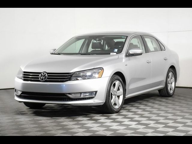 2015 Volkswagen Passat 1.8T Limited