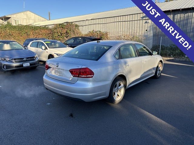 2015 Volkswagen Passat 1.8T Limited