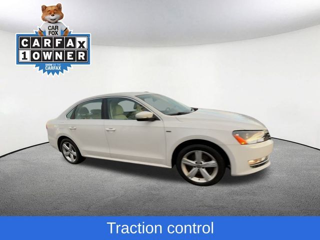 2015 Volkswagen Passat 1.8T Limited