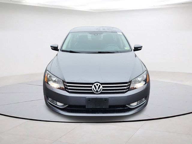 2015 Volkswagen Passat 1.8T Limited