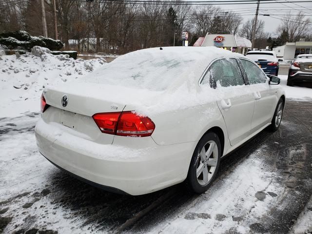 2015 Volkswagen Passat 1.8T Limited