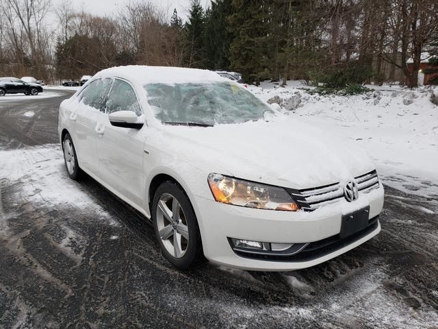 2015 Volkswagen Passat 1.8T Limited