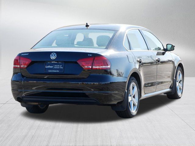 2015 Volkswagen Passat 1.8T Limited