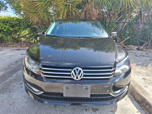 2015 Volkswagen Passat 1.8T Limited