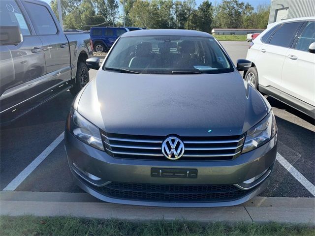 2015 Volkswagen Passat 1.8T Limited