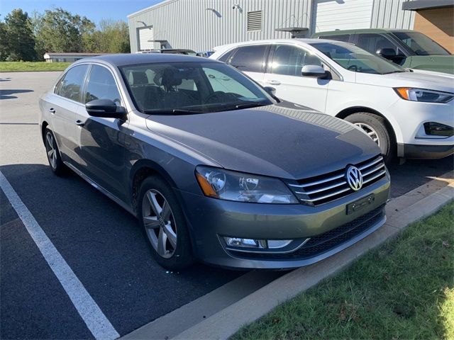 2015 Volkswagen Passat 1.8T Limited