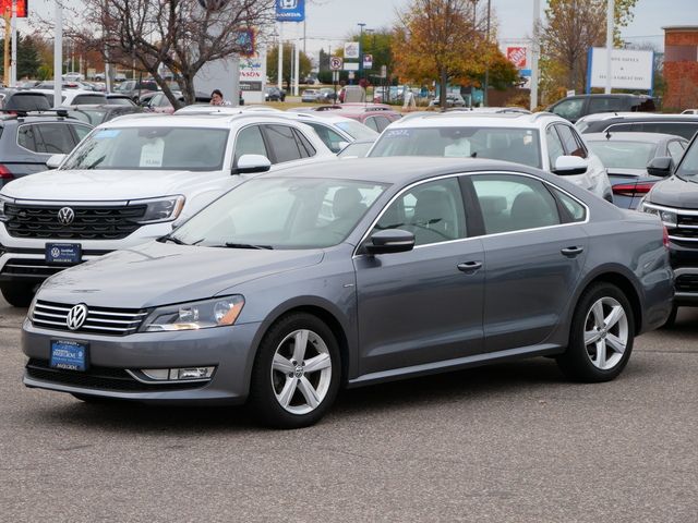 2015 Volkswagen Passat 1.8T Limited