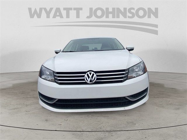 2015 Volkswagen Passat 1.8T SE