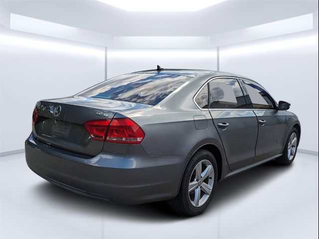 2015 Volkswagen Passat 1.8T SE