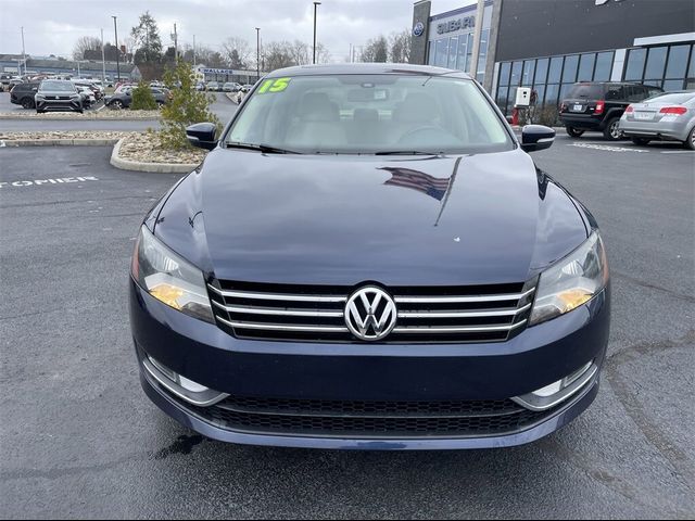 2015 Volkswagen Passat 1.8T SE Navigation