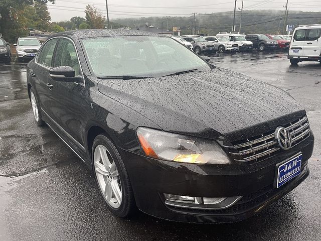 2015 Volkswagen Passat 3.6L V6 SEL Premium