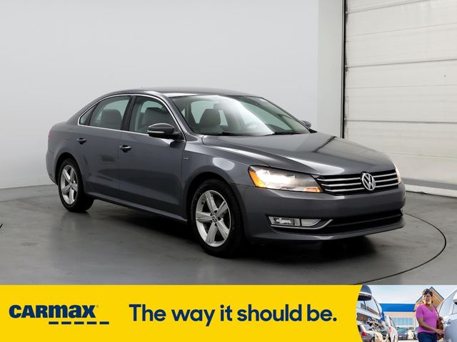 2015 Volkswagen Passat 1.8T Limited