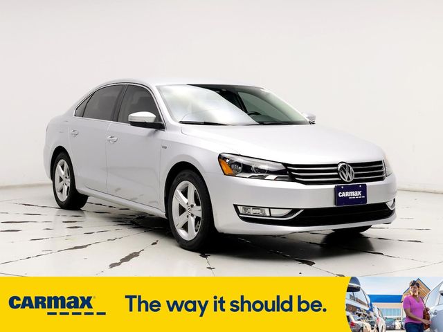 2015 Volkswagen Passat 1.8T Limited