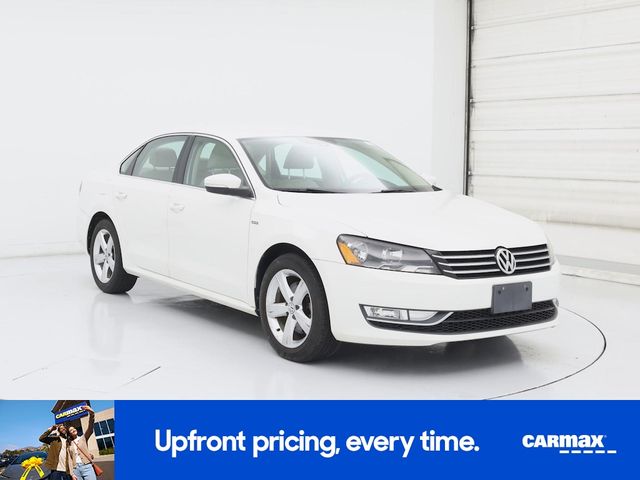 2015 Volkswagen Passat 1.8T Limited